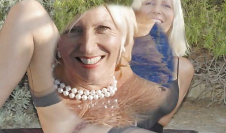 تشترك مع قصص سكس مصوره موقع بزاز والدتها في قضيب أسود