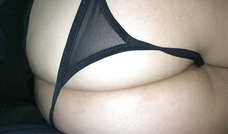 تحصل مارس الجنس فتاة شابة في الصف سكس محارم عنيف