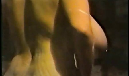 فاتنة بريق أبريل جيرالد يستمني قصص سكس امهات نسوانجي مع هزاز