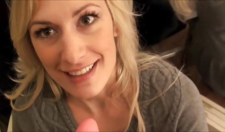 صديقة سكس محارم فيديو الهواة الساخنة يأخذ كراته العميقة