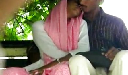 صغيرتي في سن المراهقة يحب الوجه بعد أن سكس امهات الحمام حصلت على محشوة ديك سميكة