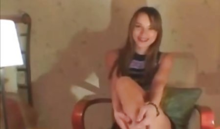 طالب مارس بوس محارم الجنس في سيارة خارج الجامعة