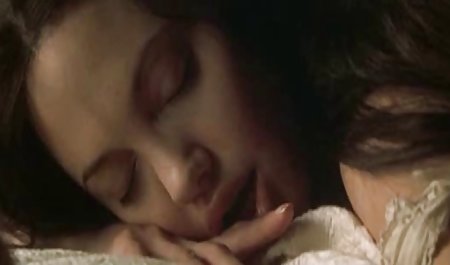 - و يتقاسمان ديك واحد محظوظ سكس محرمات مترجم