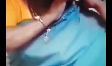 زوجين من المراهقين الذين يمارسون الجنس مذهلة على الأريكة افلام سكس اب وبنته