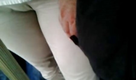 يمارس سكس لواط محارم الجنس معها وزوجة الأب في نفس الوقت